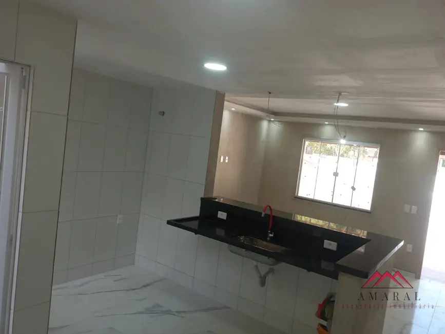 Foto 4 de Casa com 2 quartos à venda, 160m2 em São José do Imbassaí, Marica - RJ
