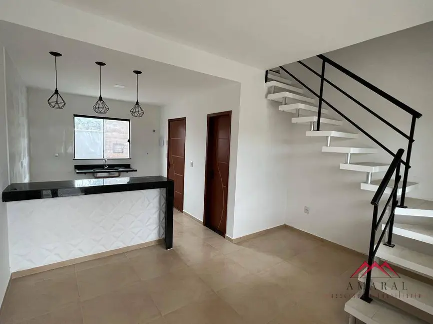 Foto 3 de Casa com 2 quartos à venda, 95m2 em Jardim Atlântico Central (Itaipuaçu), Marica - RJ