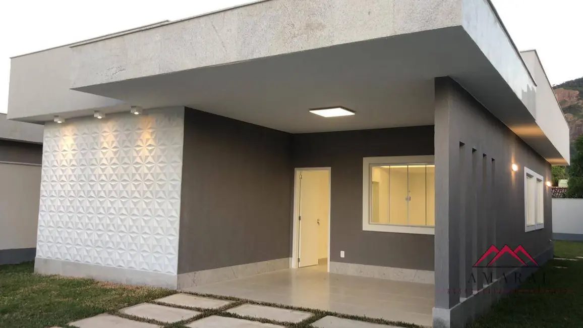 Foto 1 de Casa com 3 quartos à venda, 360m2 em Inoã (Inoã), Marica - RJ