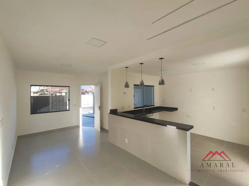 Foto 8 de Casa com 3 quartos à venda, 220m2 em Jardim Atlântico Central (Itaipuaçu), Marica - RJ