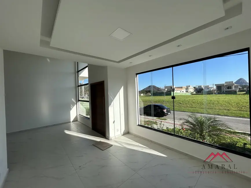 Foto 5 de Casa com 3 quartos à venda, 360m2 em Inoã (Inoã), Marica - RJ