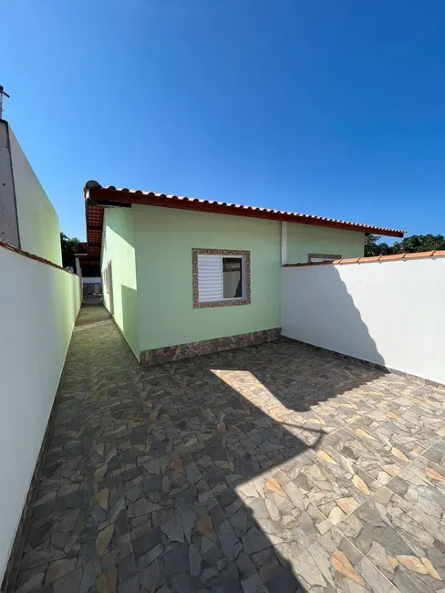 Foto 4 de Casa com 2 quartos à venda, 150m2 em Itanhaem - SP