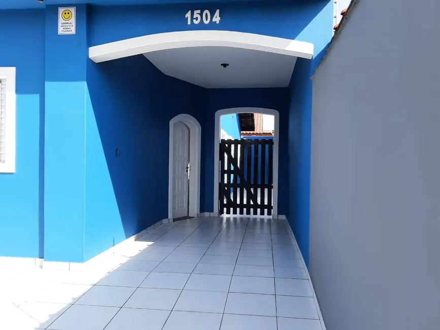 Foto 2 de Casa com 2 quartos à venda, 150m2 em Itanhaem - SP