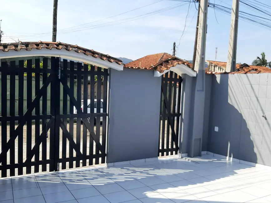 Foto 3 de Casa com 2 quartos à venda, 150m2 em Itanhaem - SP