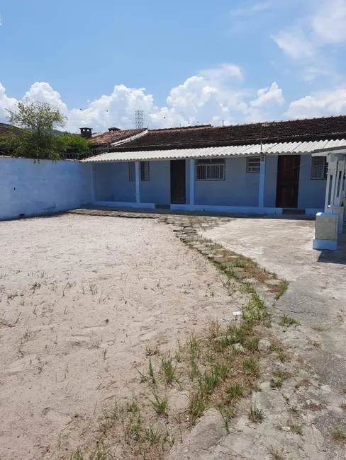 Foto 1 de Casa com 1 quarto à venda, 252m2 em Itanhaem - SP