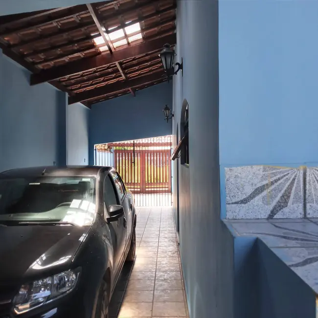 Foto 2 de Casa com 3 quartos à venda, 300m2 em Itanhaem - SP