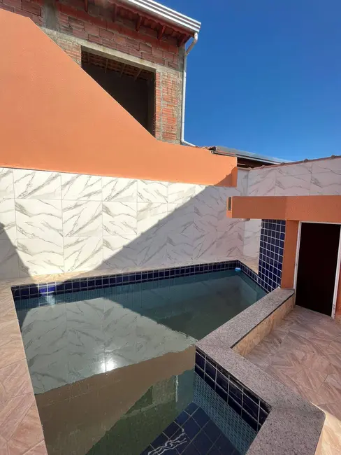 Foto 2 de Casa com 2 quartos à venda, 130m2 em Itanhaem - SP