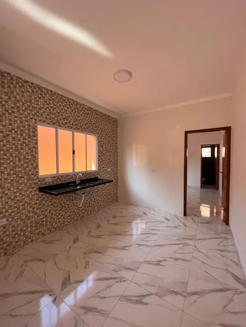 Foto 9 de Casa com 2 quartos à venda, 130m2 em Itanhaem - SP