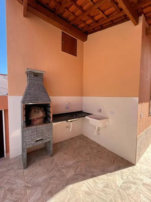 Foto 4 de Casa com 2 quartos à venda, 130m2 em Itanhaem - SP