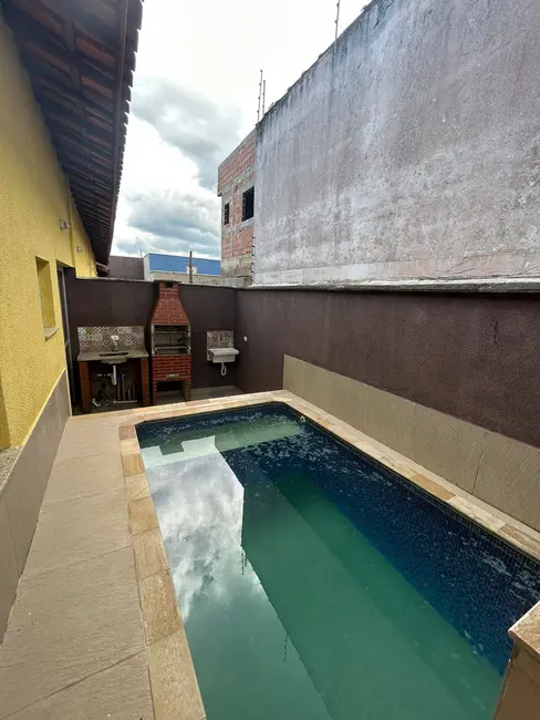 Foto 1 de Casa com 2 quartos à venda em Itanhaem - SP