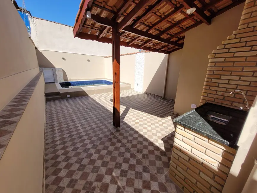 Casa com 2 quartos à venda, 103m2 em Itanhaem - SP - imagem 8 Foto 8 de Casa com 2 quartos à venda, 103m2 em Itanhaem - SP