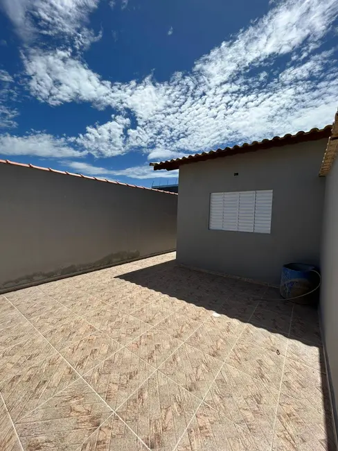 Casa com 2 quartos à venda, 140m2 em Itanhaem - SP - imagem 1 Foto 1 de Casa com 2 quartos à venda, 140m2 em Itanhaem - SP