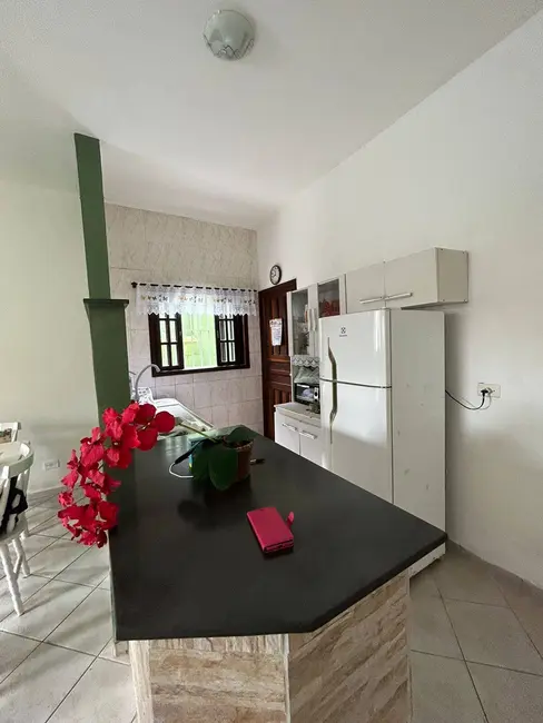Foto 5 de Casa com 2 quartos à venda, 130m2 em Itanhaem - SP