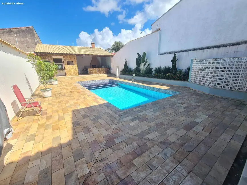 Foto 3 de Casa com 3 quartos à venda, 380m2 em Itanhaem - SP