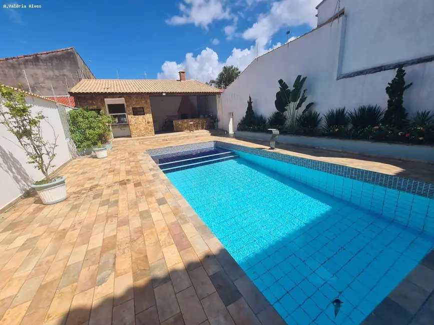 Foto 4 de Casa com 3 quartos à venda, 380m2 em Itanhaem - SP