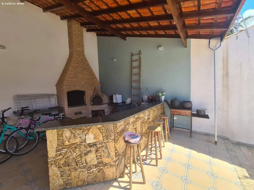 Foto 7 de Casa com 3 quartos à venda, 380m2 em Itanhaem - SP