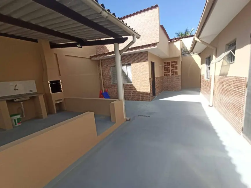 Foto 3 de Casa com 3 quartos à venda, 322m2 em Mongagua - SP