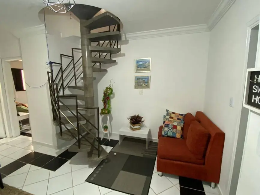 Foto 8 de Casa com 2 quartos à venda, 80m2 em Centro, Mongagua - SP