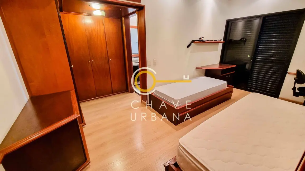 Apartamento com 3 quartos à venda, 330m2 em Pompéia, Santos - SP - imagem 9 Foto 9 de Apartamento com 3 quartos à venda, 330m2 em Pompéia, Santos - SP