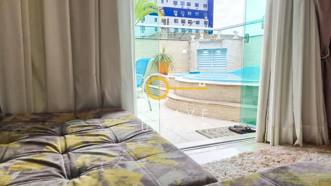 Casa com 3 quartos à venda, 163m2 em Embaré, Santos - SP - imagem 9 Foto 9 de Casa com 3 quartos à venda, 163m2 em Embaré, Santos - SP