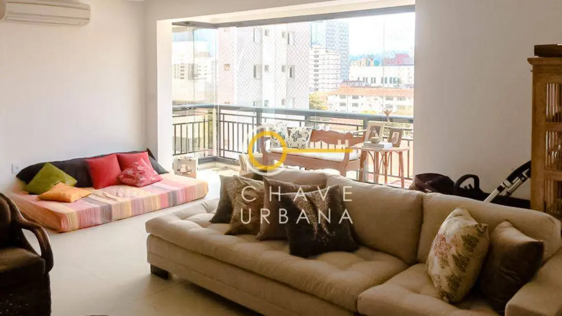 Apartamento com 3 quartos à venda, 179m2 em Gonzaga, Santos - SP - imagem 5 Foto 5 de Apartamento com 3 quartos à venda, 179m2 em Gonzaga, Santos - SP