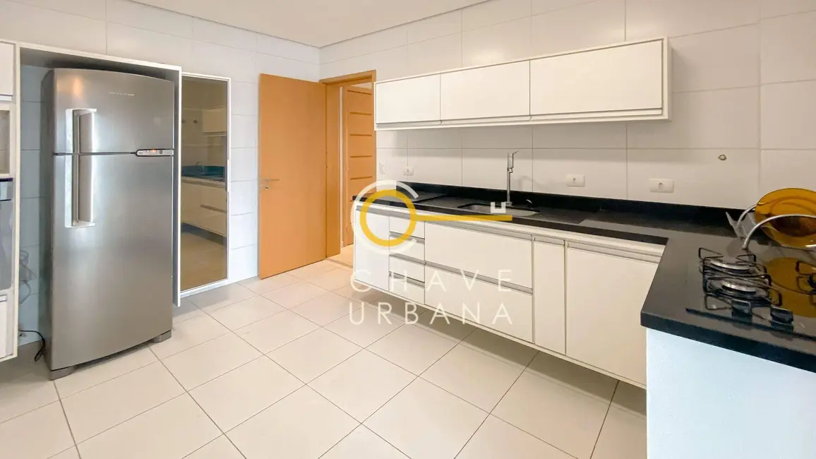 Apartamento com 4 quartos para alugar, 240m2 em Boqueirão, Santos - SP - imagem 8 Foto 8 de Apartamento com 4 quartos para alugar, 240m2 em Boqueirão, Santos - SP