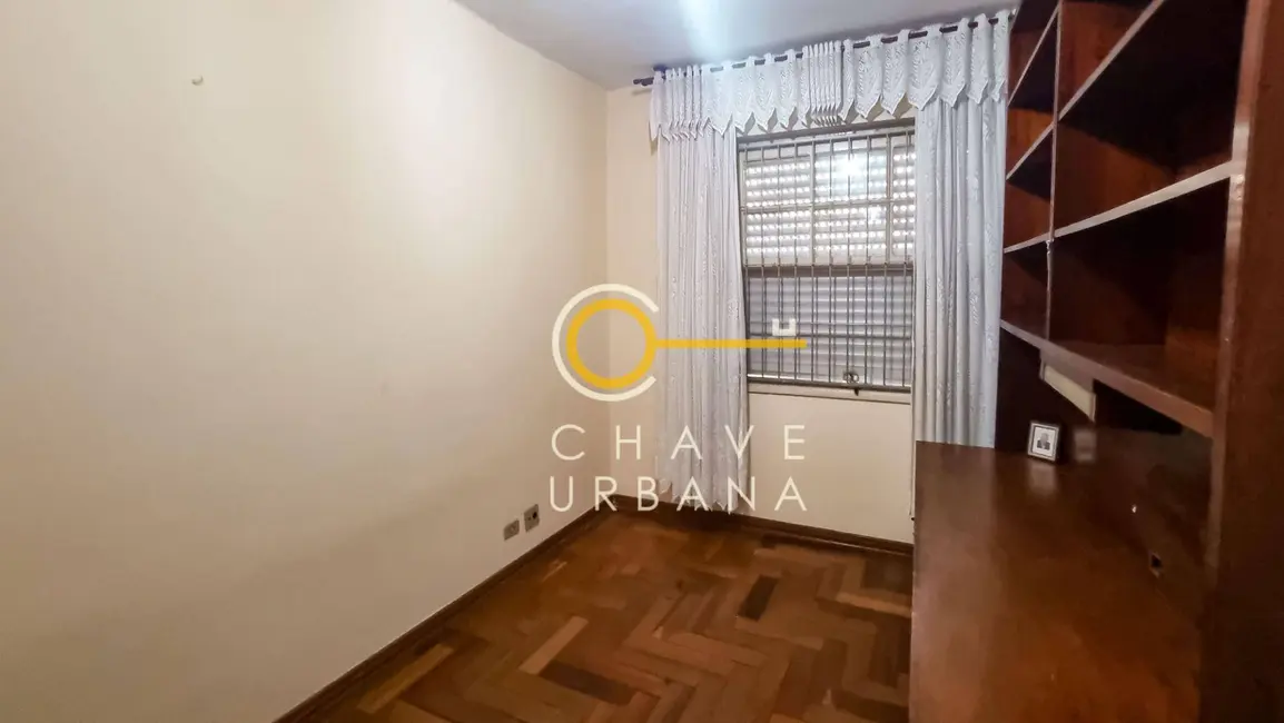 Sobrado com 5 quartos à venda, 335m2 em Gonzaga, Santos - SP - imagem 9 Foto 9 de Sobrado com 5 quartos à venda, 335m2 em Gonzaga, Santos - SP