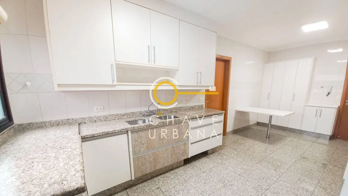 Apartamento com 4 quartos para alugar, 342m2 em Boqueirão, Santos - SP - imagem 9 Foto 9 de Apartamento com 4 quartos para alugar, 342m2 em Boqueirão, Santos - SP