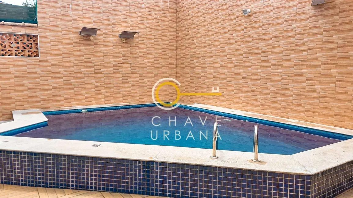 Foto 2 de Sobrado com 4 quartos à venda, 300m2 em Vila Voturua, Sao Vicente - SP