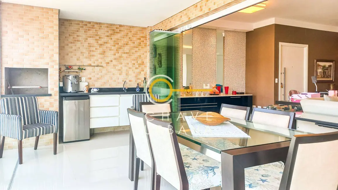 Apartamento com 3 quartos para alugar, 178m2 em Gonzaga, Santos - SP - imagem 7 Foto 7 de Apartamento com 3 quartos para alugar, 178m2 em Gonzaga, Santos - SP