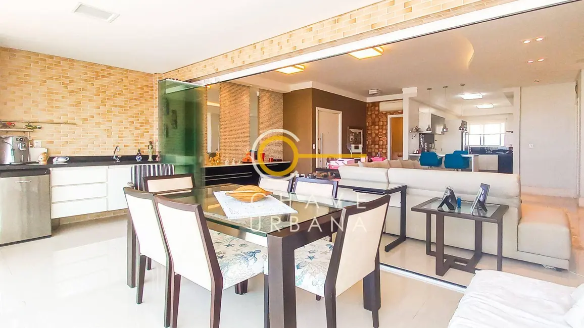 Apartamento com 3 quartos para alugar, 178m2 em Gonzaga, Santos - SP - imagem 9 Foto 9 de Apartamento com 3 quartos para alugar, 178m2 em Gonzaga, Santos - SP