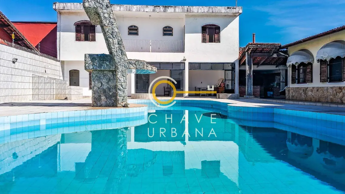 Casa com 5 quartos à venda, 708m2 em Praia Grande - SP - imagem 1 Foto 1 de Casa com 5 quartos à venda, 708m2 em Praia Grande - SP