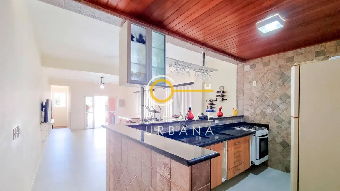 Foto 4 de Casa com 5 quartos à venda, 275m2 em Embaré, Santos - SP