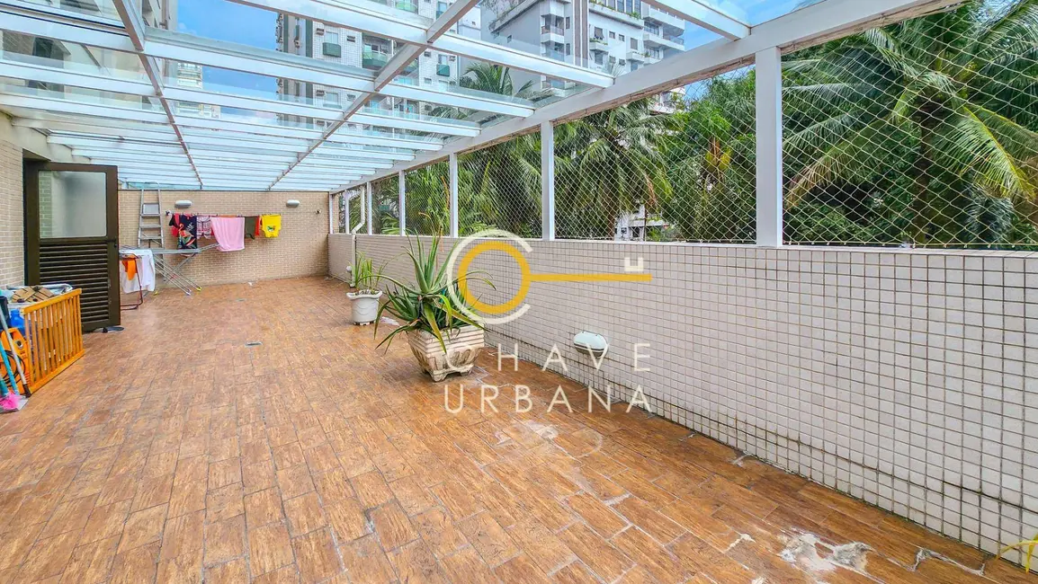 Foto 4 de Apartamento com 3 quartos à venda, 241m2 em Gonzaga, Santos - SP