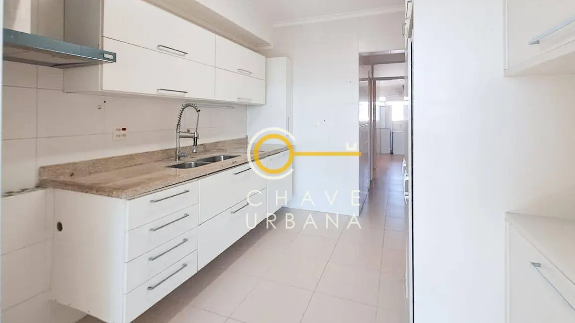 Apartamento com 4 quartos para alugar, 275m2 em Embaré, Santos - SP - imagem 8 Foto 8 de Apartamento com 4 quartos para alugar, 275m2 em Embaré, Santos - SP