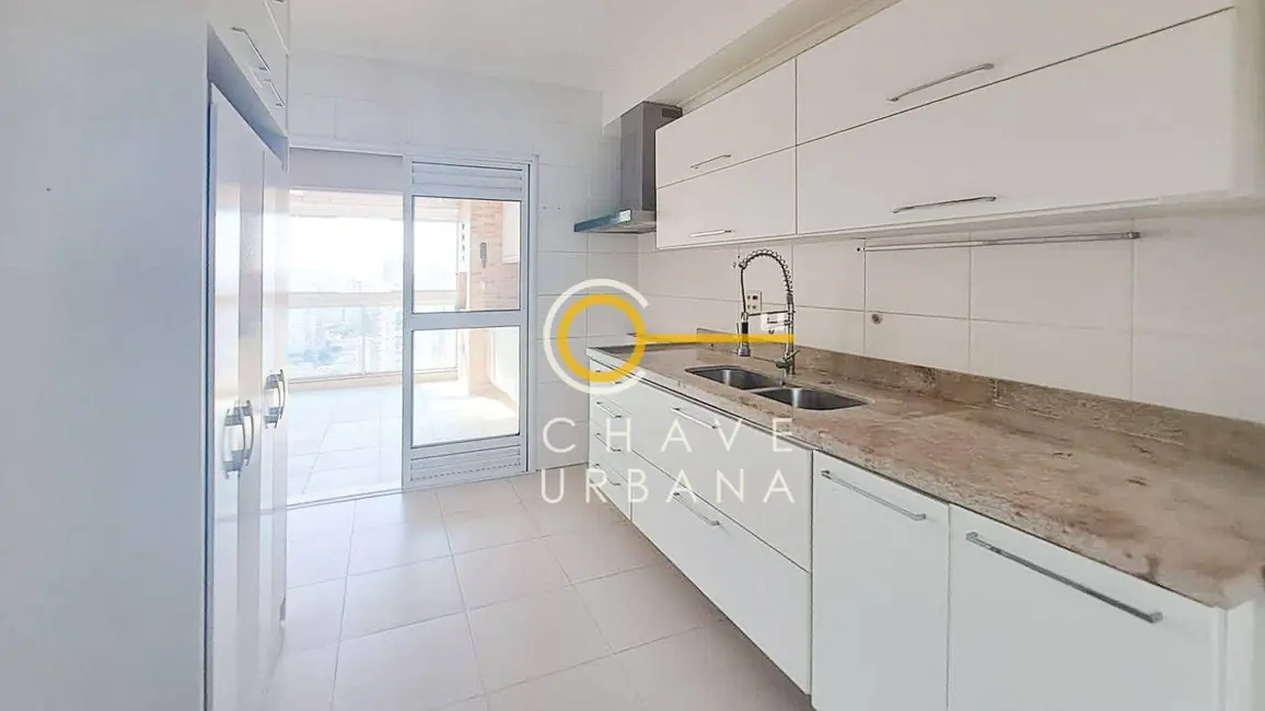 Apartamento com 4 quartos para alugar, 275m2 em Embaré, Santos - SP - imagem 7 Foto 7 de Apartamento com 4 quartos para alugar, 275m2 em Embaré, Santos - SP