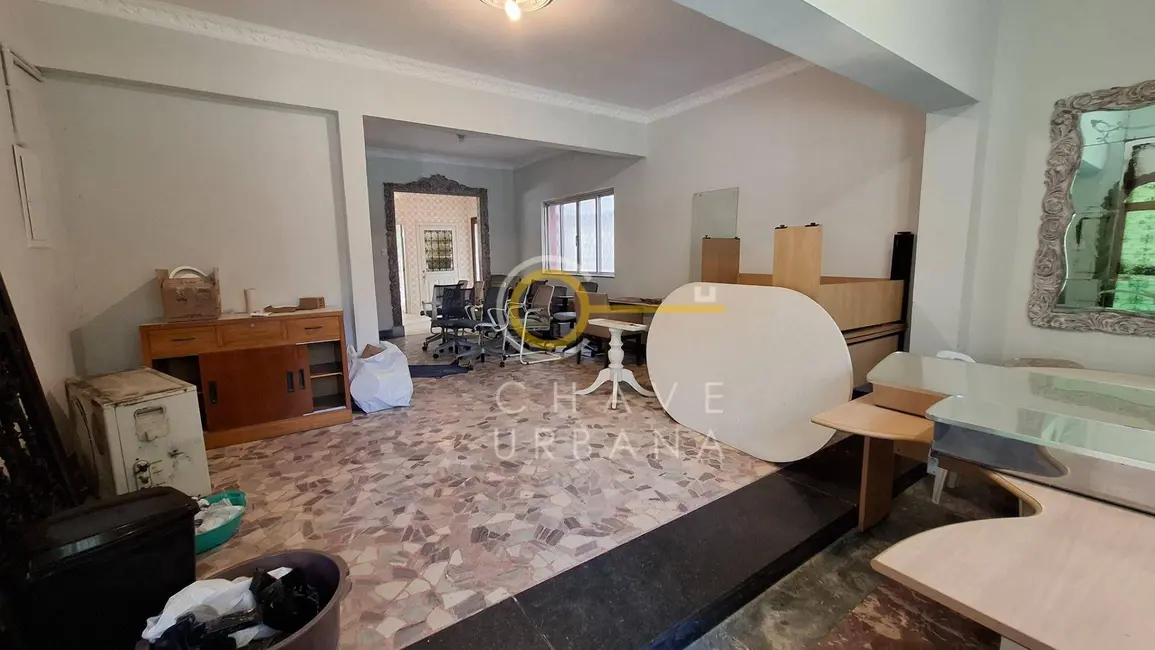 Casa com 3 quartos para alugar, 289m2 em Gonzaga, Santos - SP - imagem 5 Foto 5 de Casa com 3 quartos para alugar, 289m2 em Gonzaga, Santos - SP