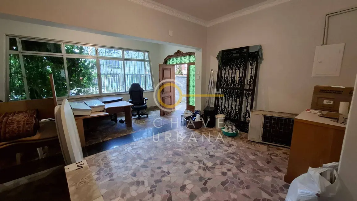 Casa com 3 quartos para alugar, 289m2 em Gonzaga, Santos - SP - imagem 8 Foto 8 de Casa com 3 quartos para alugar, 289m2 em Gonzaga, Santos - SP