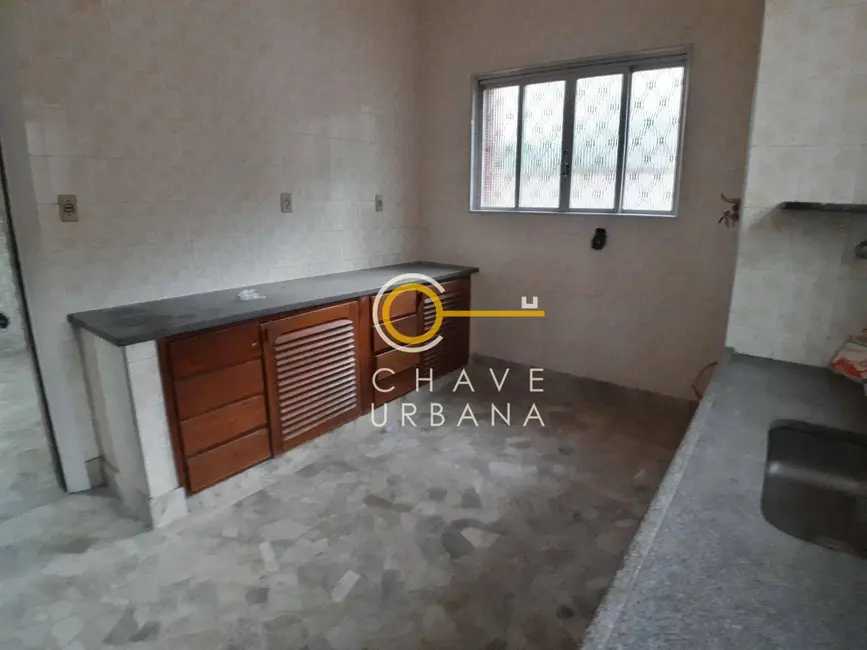Casa com 3 quartos para alugar, 289m2 em Gonzaga, Santos - SP - imagem 6 Foto 6 de Casa com 3 quartos para alugar, 289m2 em Gonzaga, Santos - SP
