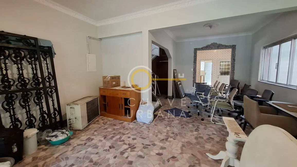 Casa com 3 quartos para alugar, 289m2 em Gonzaga, Santos - SP - imagem 6 Foto 6 de Casa com 3 quartos para alugar, 289m2 em Gonzaga, Santos - SP