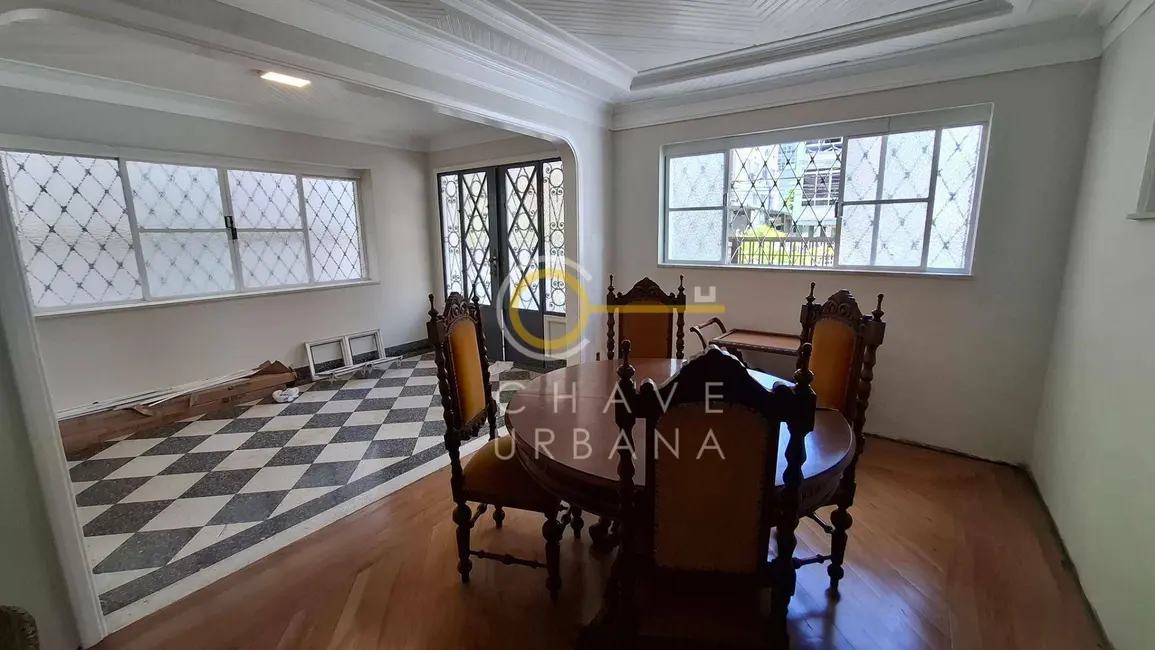 Casa com 2 quartos para alugar, 295m2 em Gonzaga, Santos - SP - imagem 9 Foto 9 de Casa com 2 quartos para alugar, 295m2 em Gonzaga, Santos - SP