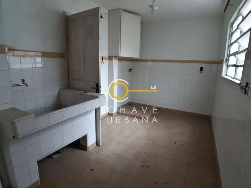 Casa com 3 quartos para alugar, 295m2 em Gonzaga, Santos - SP - imagem 9 Foto 9 de Casa com 3 quartos para alugar, 295m2 em Gonzaga, Santos - SP