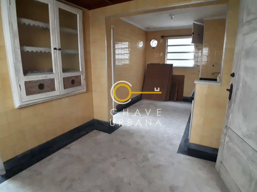 Casa com 3 quartos para alugar, 295m2 em Gonzaga, Santos - SP - imagem 6 Foto 6 de Casa com 3 quartos para alugar, 295m2 em Gonzaga, Santos - SP