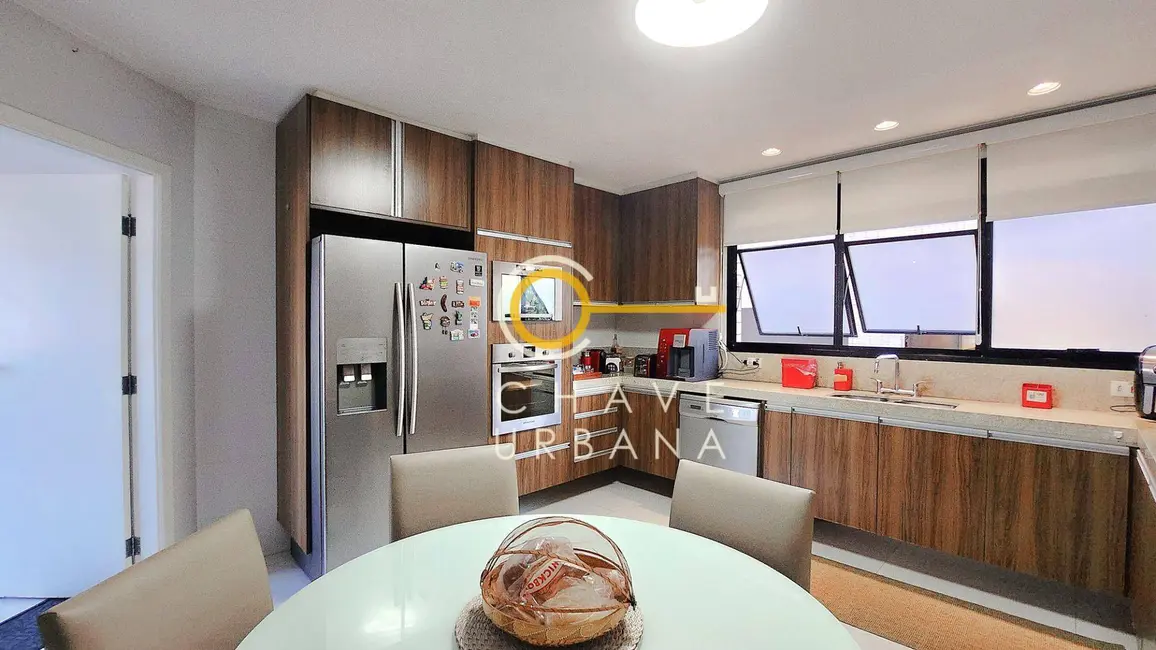 Foto 9 de Apartamento com 3 quartos à venda e para alugar, 180m2 em Gonzaga, Santos - SP