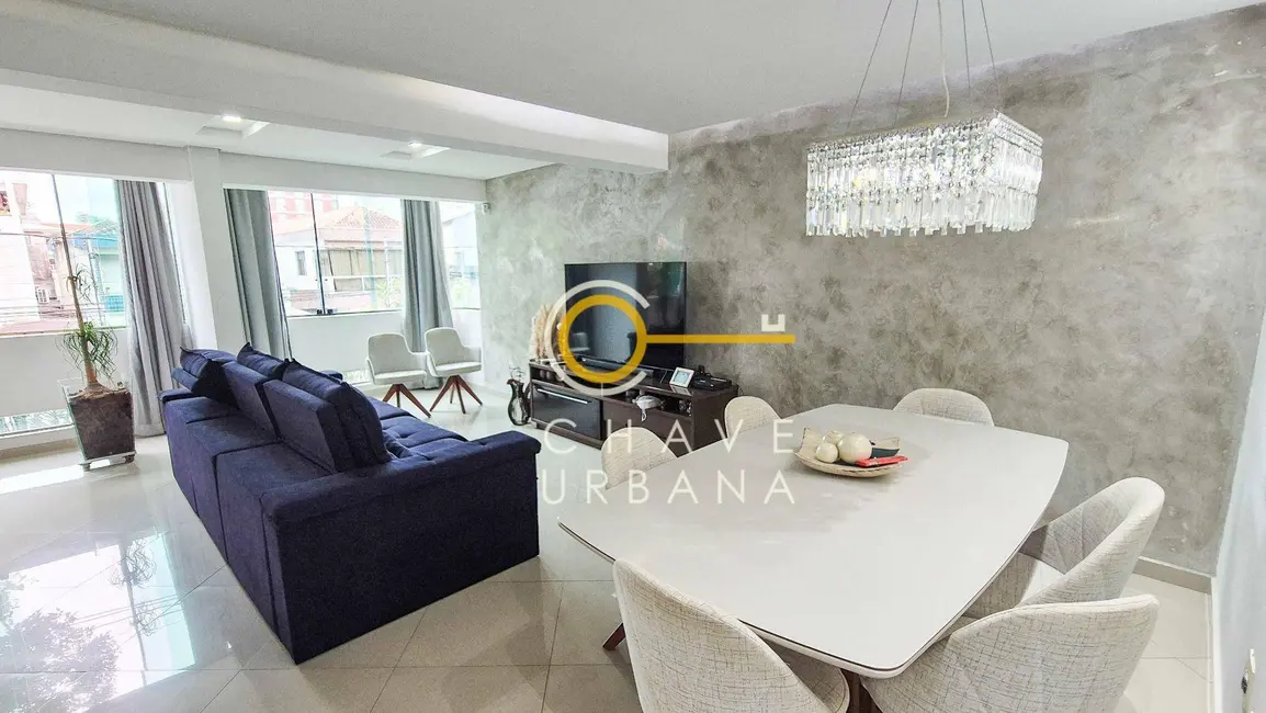 Foto 1 de Casa com 4 quartos à venda, 318m2 em Embaré, Santos - SP