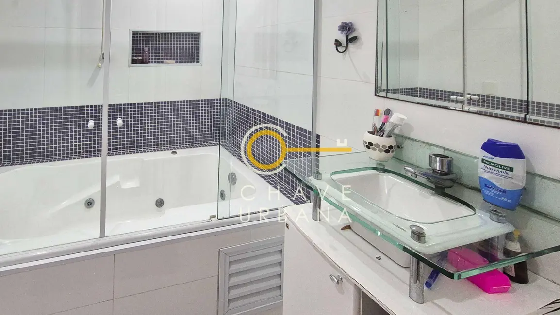 Foto 9 de Casa com 4 quartos à venda, 318m2 em Embaré, Santos - SP