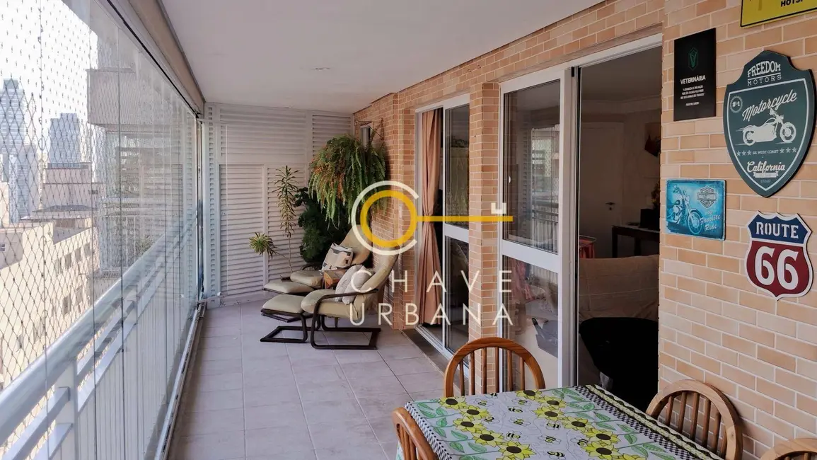 Apartamento com 3 quartos à venda, 131m2 em Gonzaga, Santos - SP - imagem 3 Foto 3 de Apartamento com 3 quartos à venda, 131m2 em Gonzaga, Santos - SP