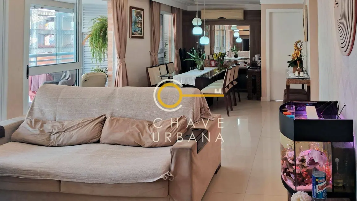 Apartamento com 3 quartos à venda, 131m2 em Gonzaga, Santos - SP - imagem 6 Foto 6 de Apartamento com 3 quartos à venda, 131m2 em Gonzaga, Santos - SP