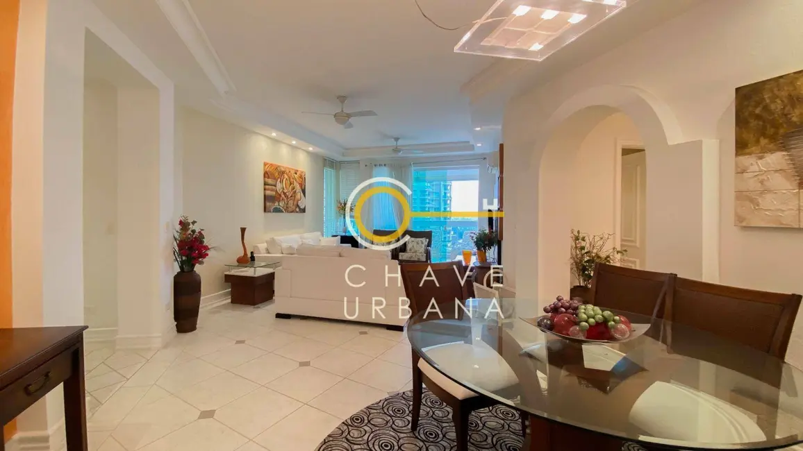 Foto 4 de Apartamento com 3 quartos à venda, 164m2 em Guaruja - SP