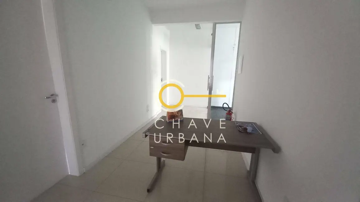 Sala Comercial à venda e para alugar, 90m2 em Centro, Santos - SP - imagem 4 Foto 4 de Sala Comercial à venda e para alugar, 90m2 em Centro, Santos - SP